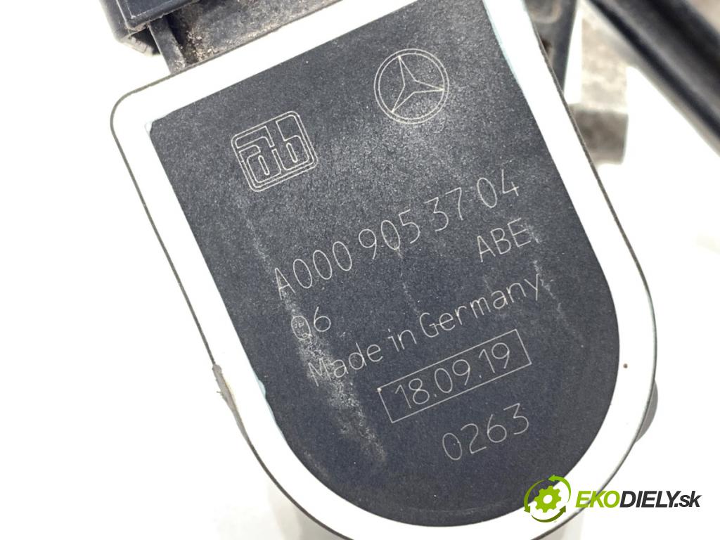 MERCEDES-BENZ GLC SUV 2020 143 kW 220 d 4-matic (253.915) 1950 Snímač XENON A0009053704 (Snímač)