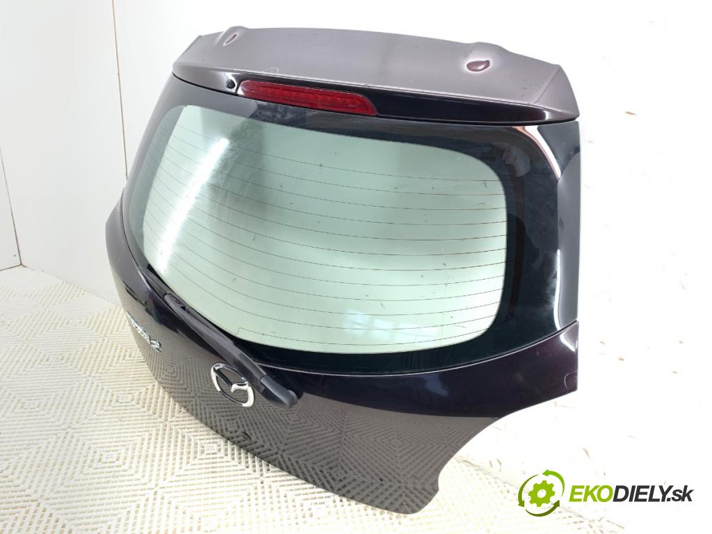 MAZDA 2 DE liftback 2008 63 kW 1.3 (DE3FS) 1349 kapota zadní část
