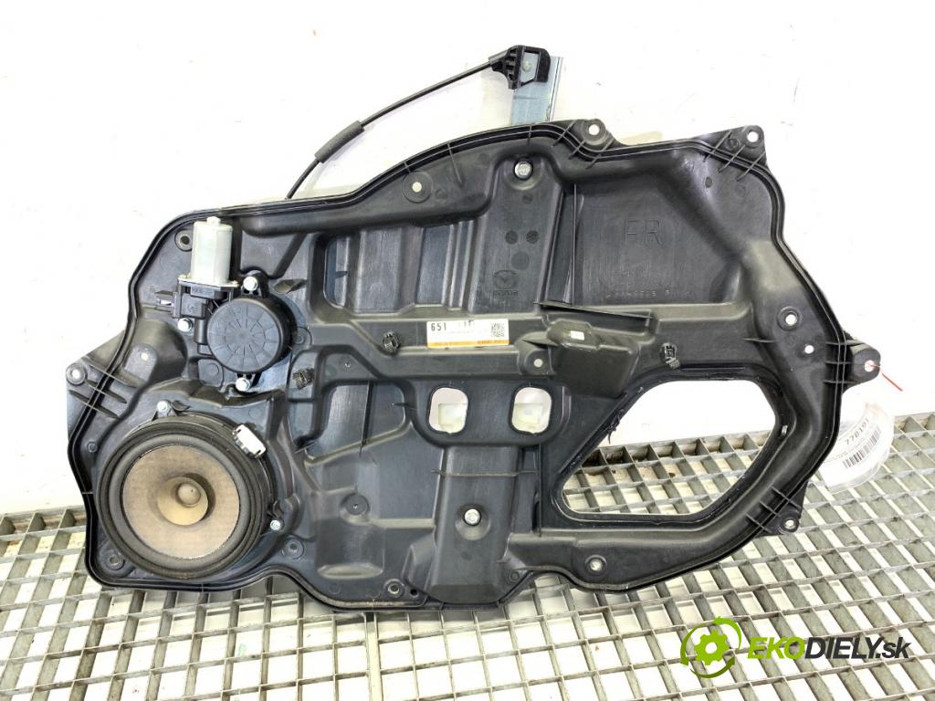 MAZDA 2 DE liftback 2008 63 kW 1.3 (DE3FS) 1349 mechanismus okna pravý přední část 