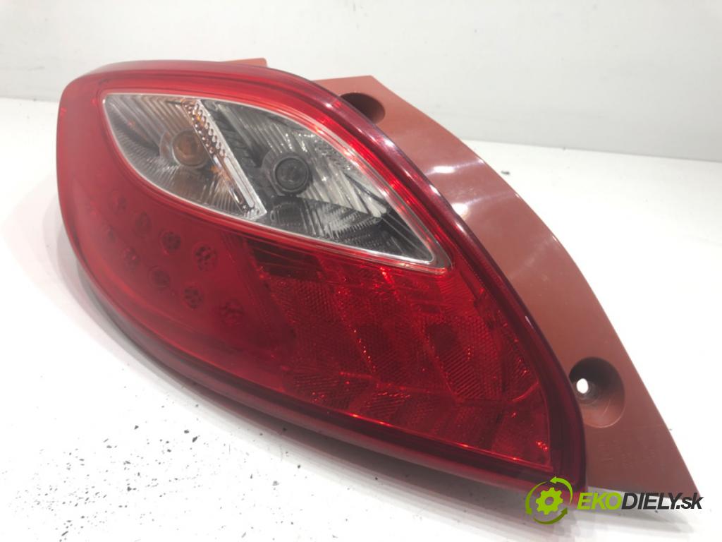 MAZDA 2 DE liftback 2008 63 kW 1.3 (DE3FS) 1349 světlo levý zadní část