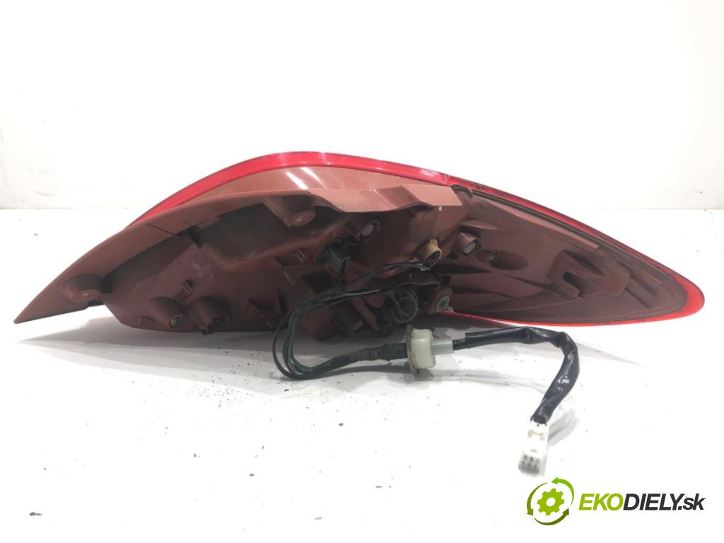 MAZDA 2 DE liftback 2008 63 kW 1.3 (DE3FS) 1349 světlo levý zadní část