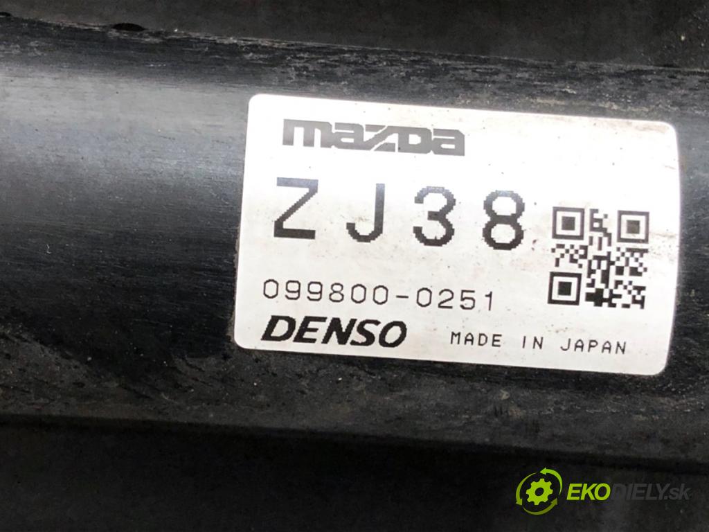 MAZDA 2 DE liftback 2008 63 kW 1.3 (DE3FS) 1349 potrubí sání  (Sací potrubí)