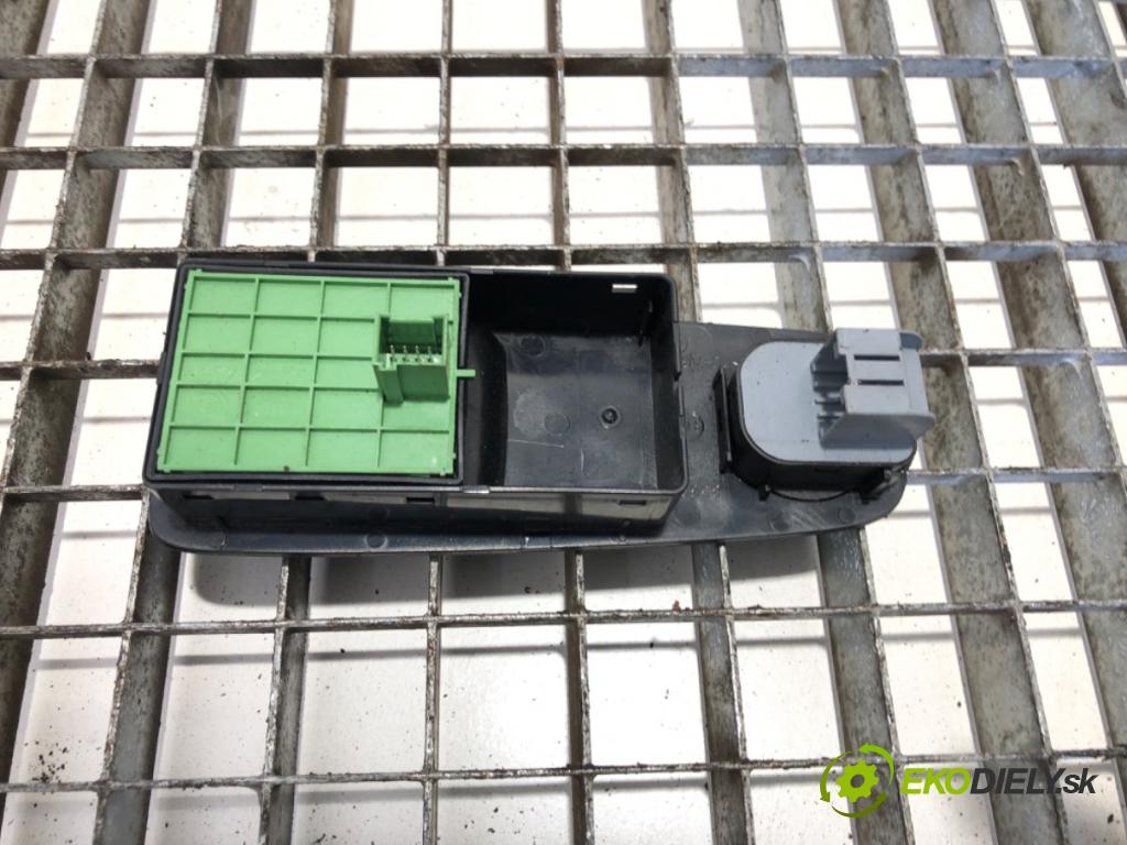 CITROEN JUMPER II Platforma / podwozie 2018 120 kW 2.0 BlueHDi 160 1997 Prepínač okien 07355329090 (Prepínacie páčky pod volantom)