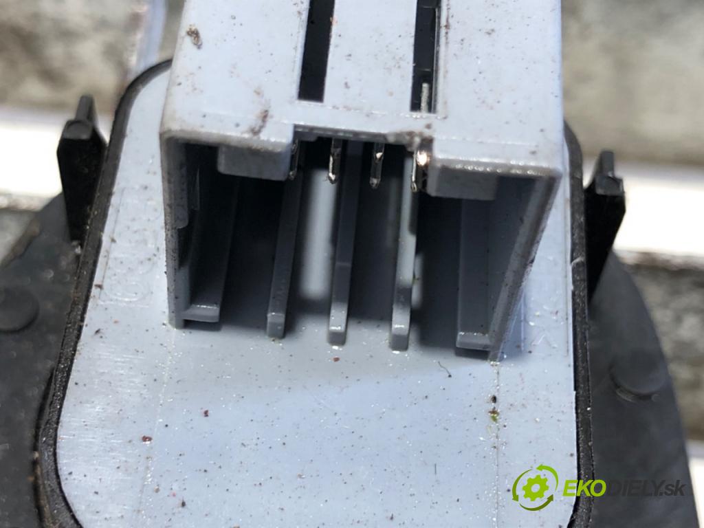 CITROEN JUMPER II Platforma / podwozie 2018 120 kW 2.0 BlueHDi 160 1997 Prepínač okien 07355329090 (Prepínacie páčky pod volantom)