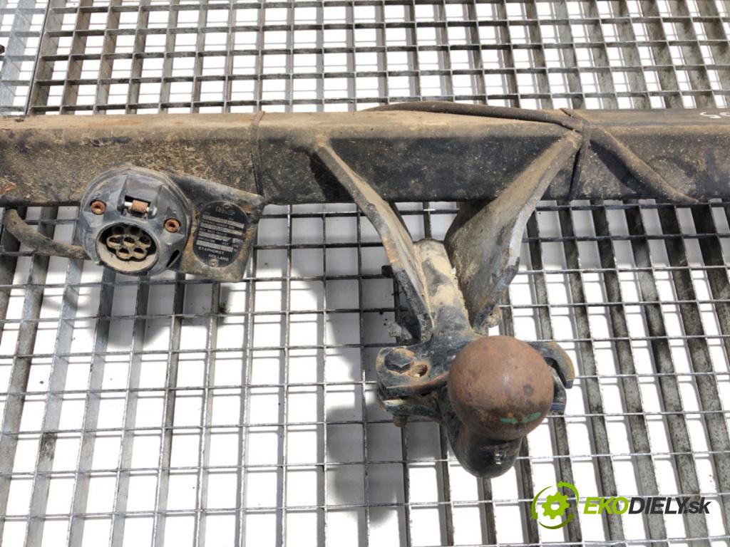 JEEP CHEROKEE XJ samochód terenowy zamknięty 1994 135 kW 4.0 i 3964 Hák tažné zařízení  (Tažné zařízení)