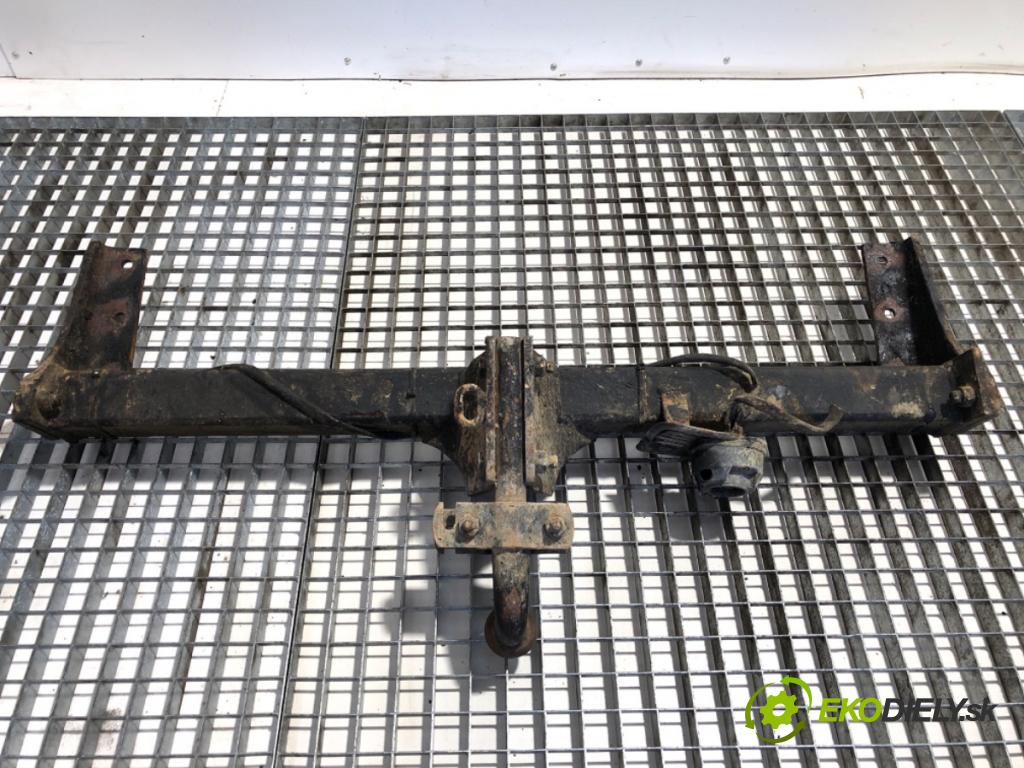 JEEP CHEROKEE XJ samochód terenowy zamknięty 1994 135 kW 4.0 i 3964 Hák ťažné zariadenie  (Ťažné zariadenie)