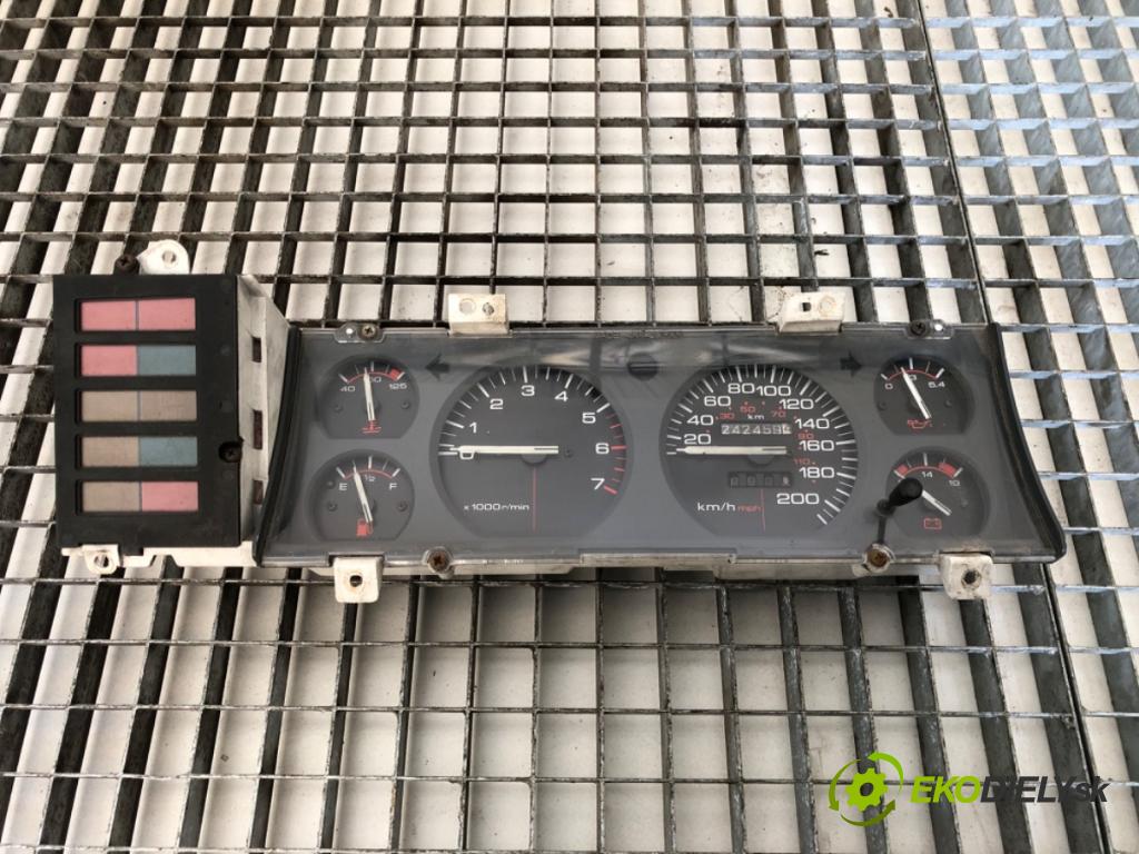 JEEP CHEROKEE XJ samochód terenowy zamknięty 1994 135 kW 4.0 i 3964 Prístrojovka 56007148 (Prístrojová doska)