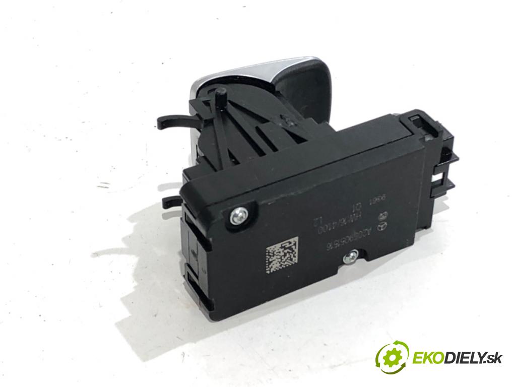 MERCEDES-BENZ GLC SUV 2020 143 kW 220 d 4-matic (253.915) 1950 Spínač brzdy ručnej brzdy A2059051516 (Prepínacie páčky pod volantom)