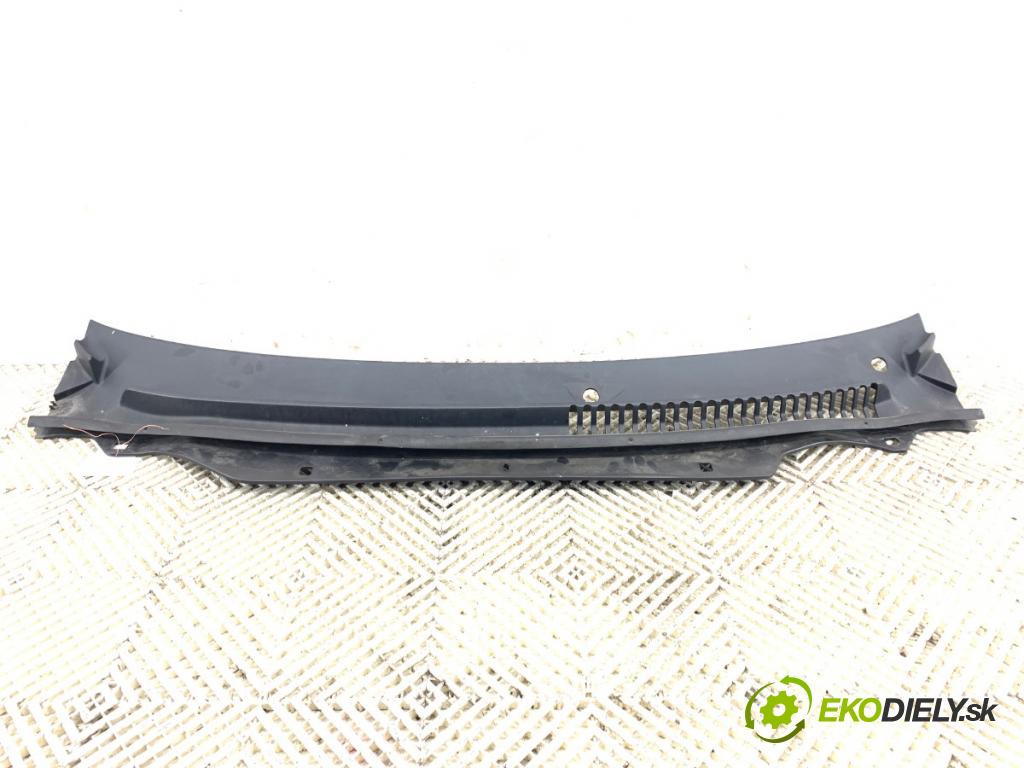 JAGUAR X-TYPE I sedan 2005 96 kW 2.0 D 1998 Torpédo, plast pod čelné okno 4X43-F02217-BA (Torpédo (plast pod čelným sklom))