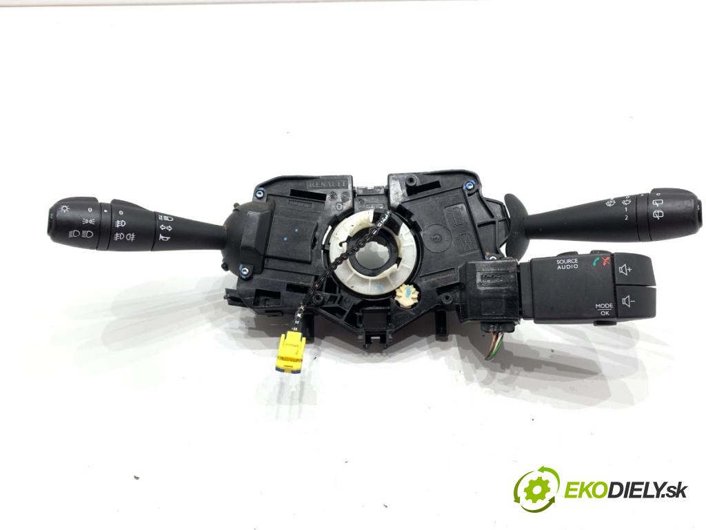 DACIA DOKKER nadwozie wielkoprzestrzenne (MPV) 2015 61 kW 1.6 1598 Prepínač kombinovaný 681727472R (Prepínacie páčky pod volantom)