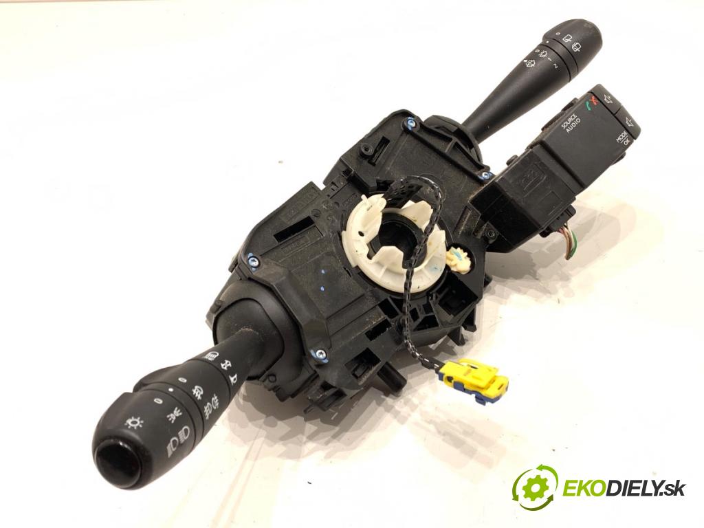 DACIA DOKKER nadwozie wielkoprzestrzenne (MPV) 2015 61 kW 1.6 1598 Prepínač kombinovaný 681727472R (Prepínacie páčky pod volantom)