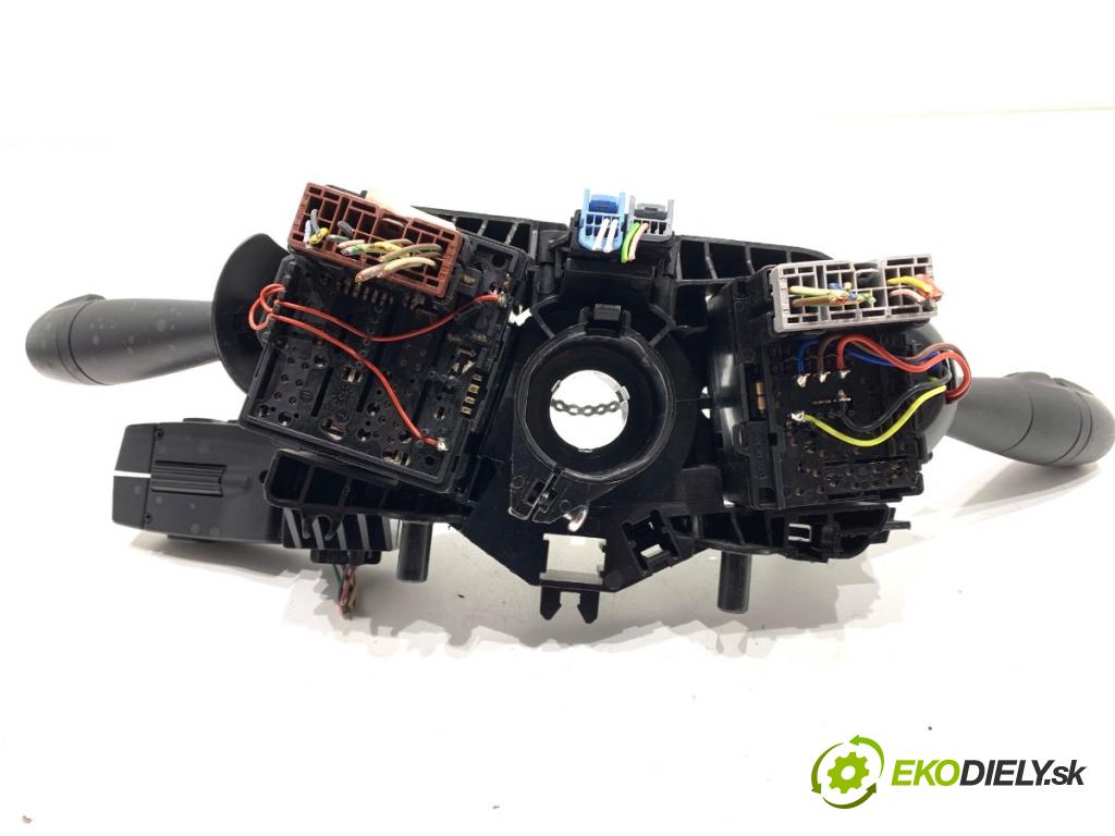 DACIA DOKKER nadwozie wielkoprzestrzenne (MPV) 2015 61 kW 1.6 1598 Prepínač kombinovaný 681727472R (Prepínacie páčky pod volantom)