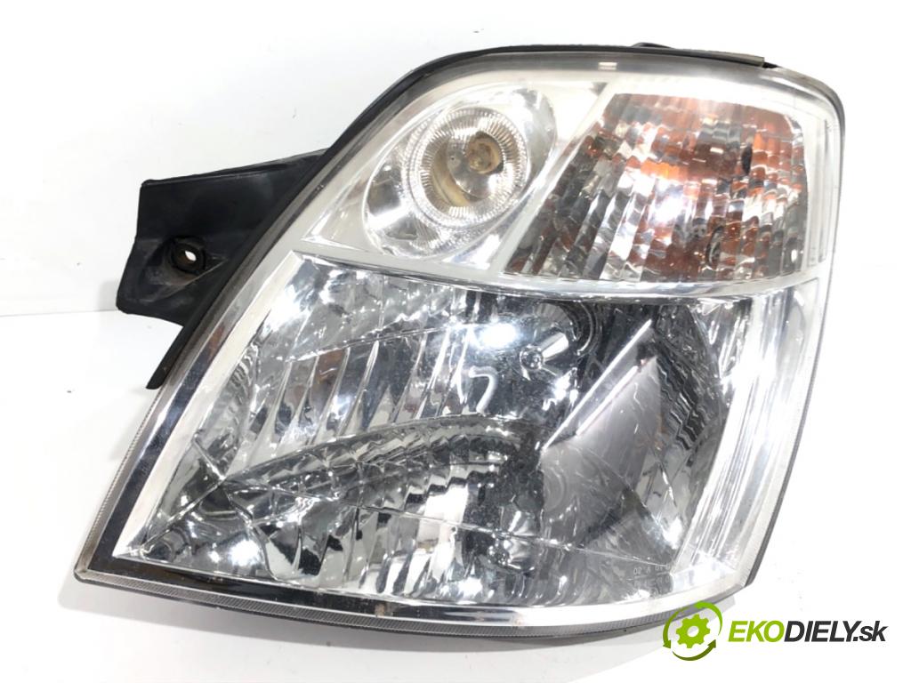 KIA PICANTO I liftback 2005 48 kW 1.1 1086 světlomet levý přední část 