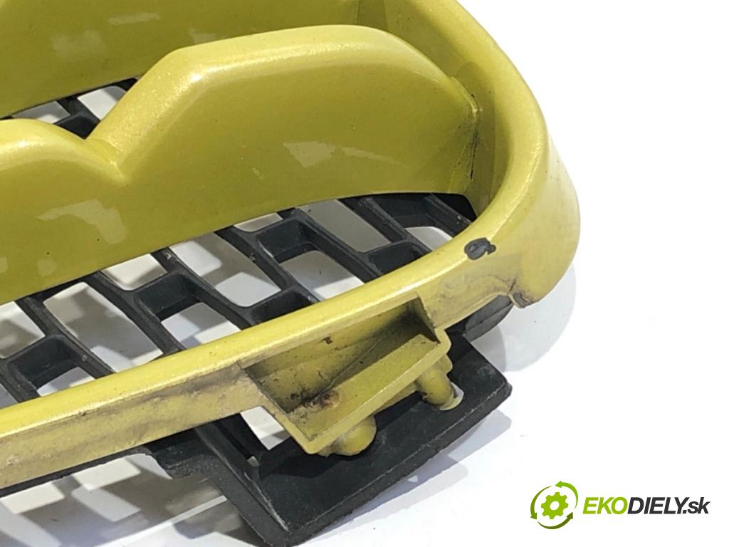 KIA PICANTO I liftback 2005 48 kW 1.1 1086 mřížka maska  (Přední mřížka (maska chladiče))