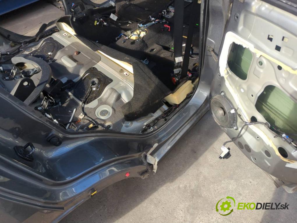 NISSAN QASHQAI J11 SUV 2018 85 kW 1.2 DIG-T 1197 KAROSERIA ČTVRŤÁK blatník zadní část levý pravý práh střecha PODŁUŻNICA levý pravý