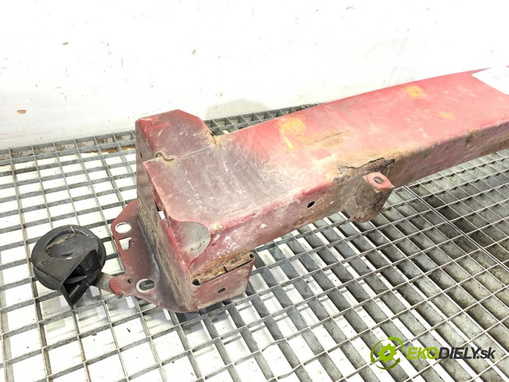 DODGE CALIBER liftback 2006 110 kW 1.8 1798 výztuha nárazníka přední část  (Přední výztuha)