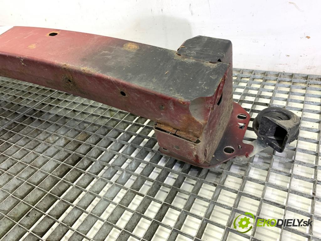 DODGE CALIBER liftback 2006 110 kW 1.8 1798 výztuha nárazníka přední část  (Přední výztuha)