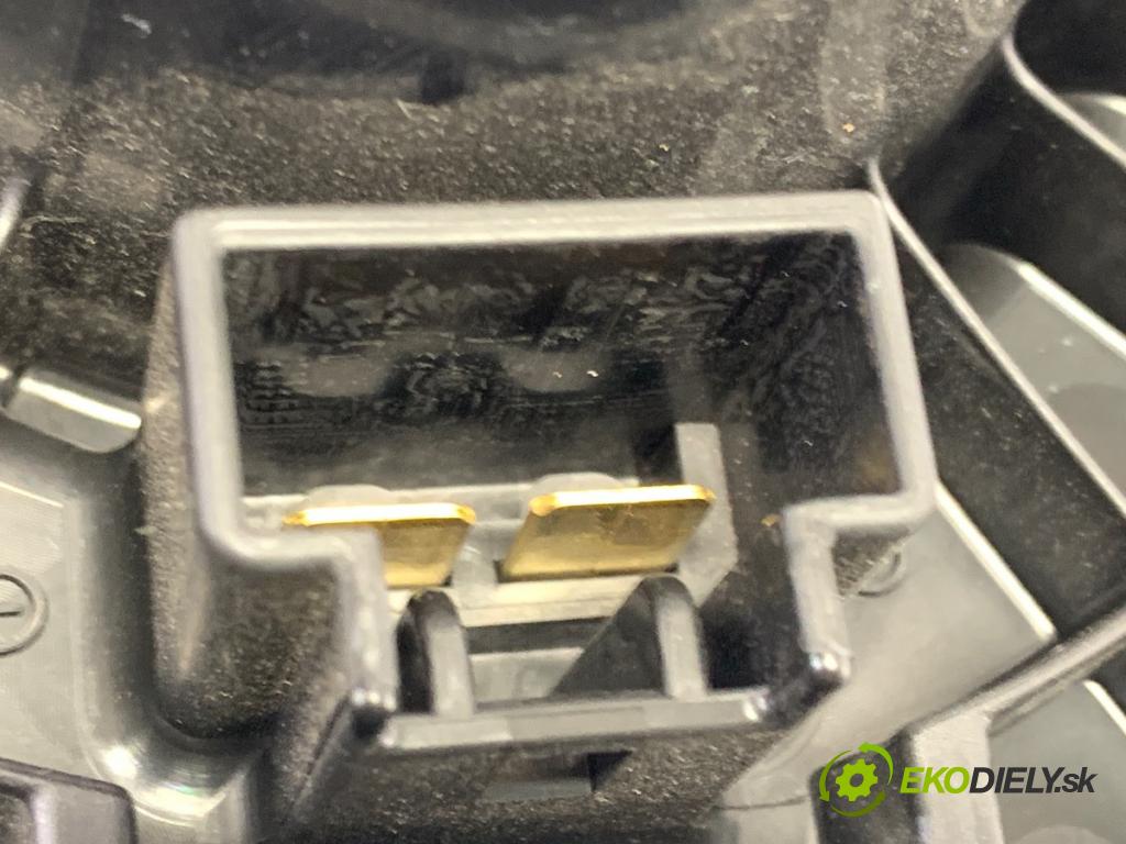 TOYOTA RAV 4 III SUV 2006 125 kW 2.4 4WD (ACA31, ACA33) 2362 ventilátor kúrenia 272700-5151