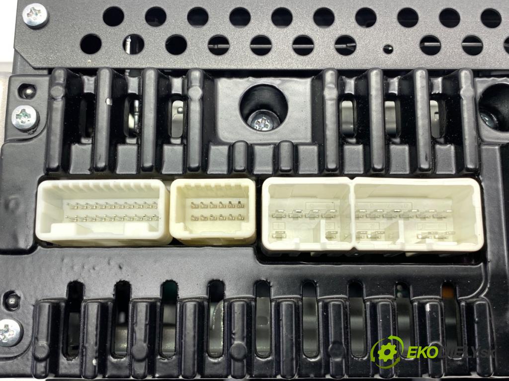 TOYOTA RAV 4 III SUV 2006 125 kW 2.4 4WD (ACA31, ACA33) 2362 RADIO 86120-42160 (Audio zariadenie)