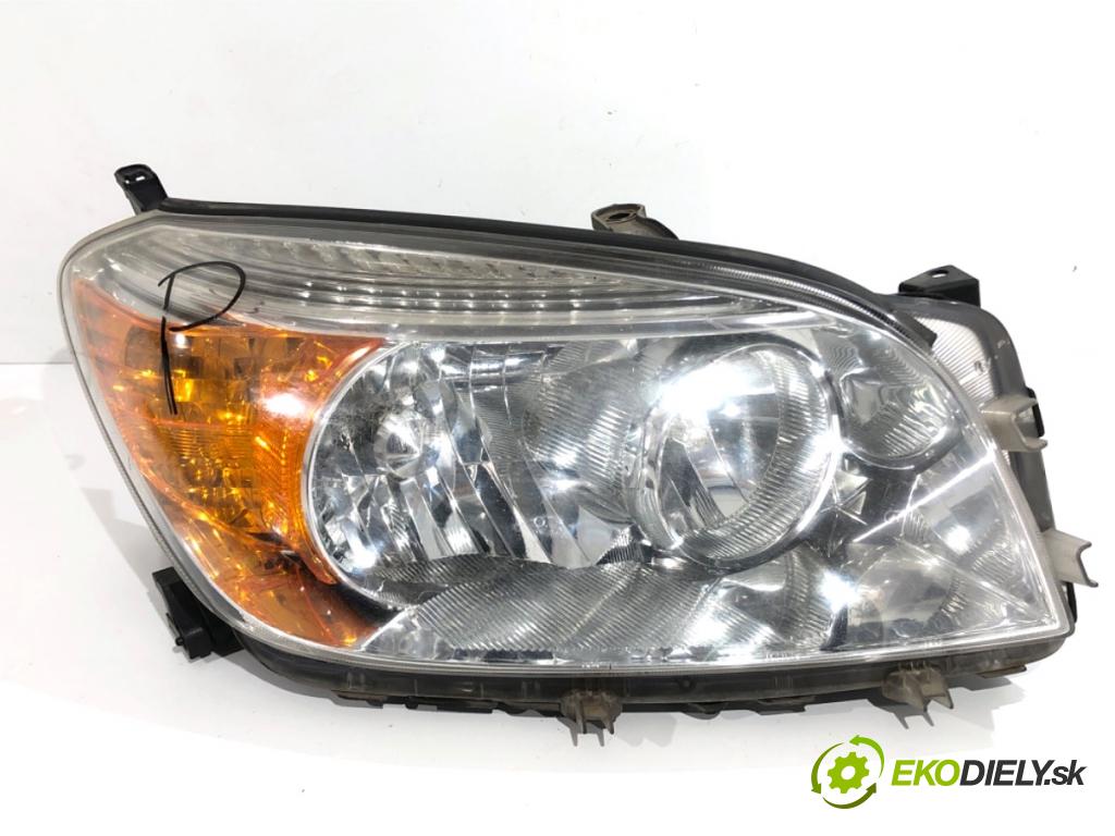 TOYOTA RAV 4 III SUV 2006 125 kW 2.4 4WD (ACA31, ACA33) 2362 světlomet pravý přední část 