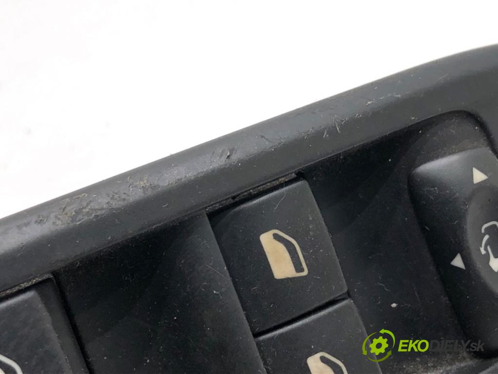 CITROEN C5 III Kombi 2013 120 kW 2.0 HDi 165 1997 Prepínač okien (Prepínacie páčky pod volantom)