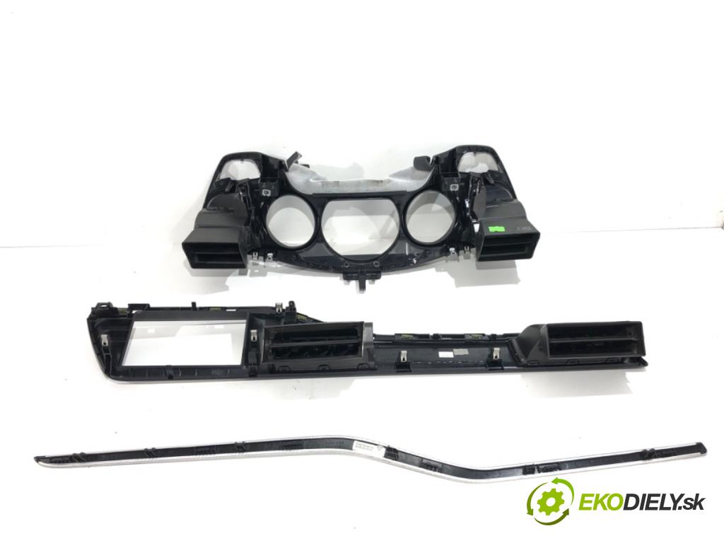 CITROEN C5 III Kombi 2013 120 kW 2.0 HDi 165 1997 lišty kryt 9686234077 9682386677 (Lišta)