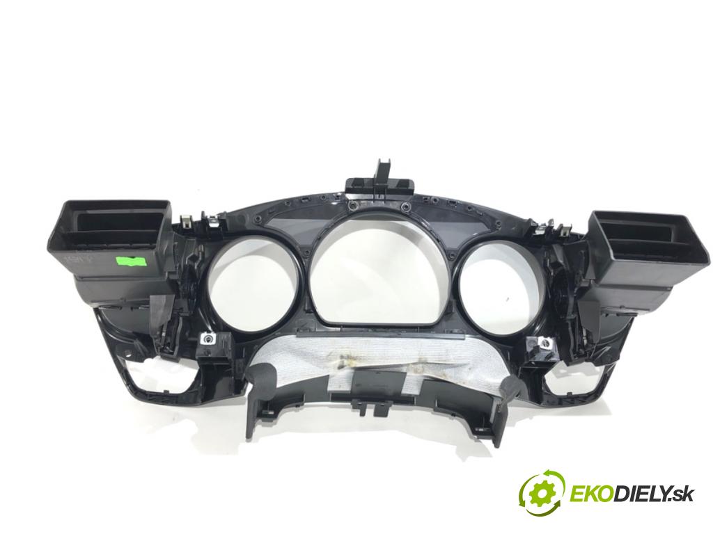 CITROEN C5 III Kombi 2013 120 kW 2.0 HDi 165 1997 lišty kryt 9686234077 9682386677 (Lišta)