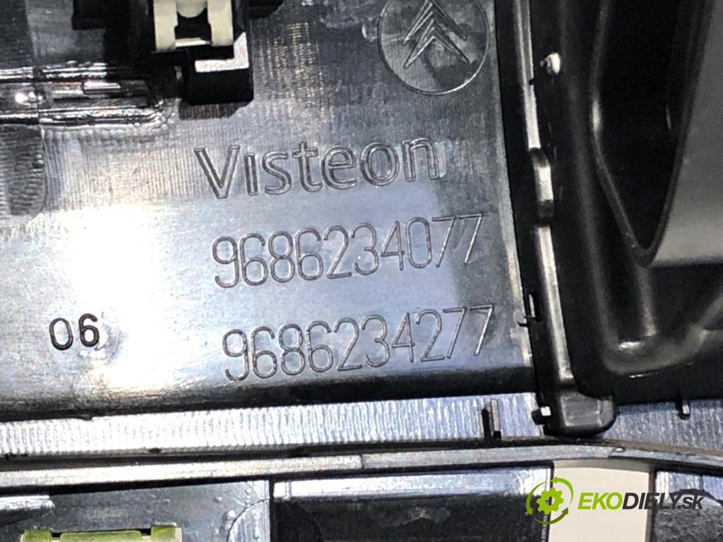 CITROEN C5 III Kombi 2013 120 kW 2.0 HDi 165 1997 lišty kryt 9686234077 9682386677 (Lišta)