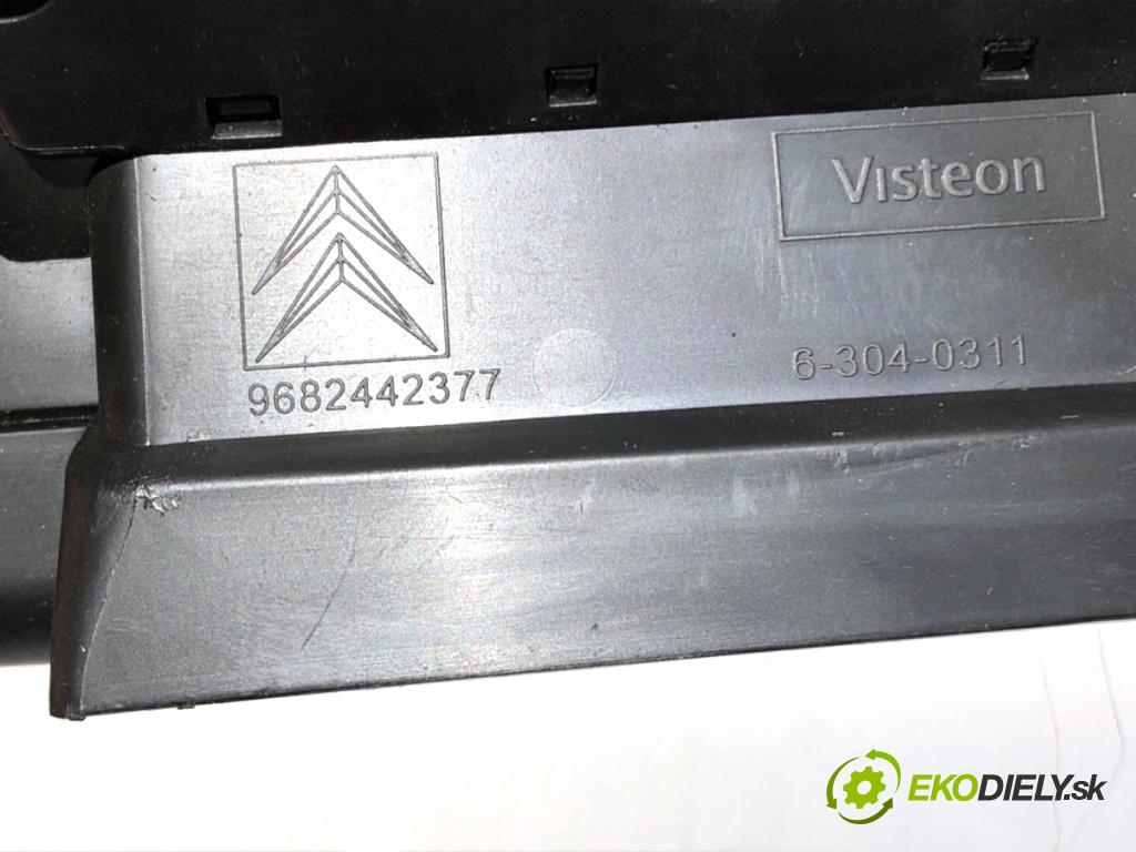 CITROEN C5 III Kombi 2013 120 kW 2.0 HDi 165 1997 lišty kryt 9686234077 9682386677 (Lišta)