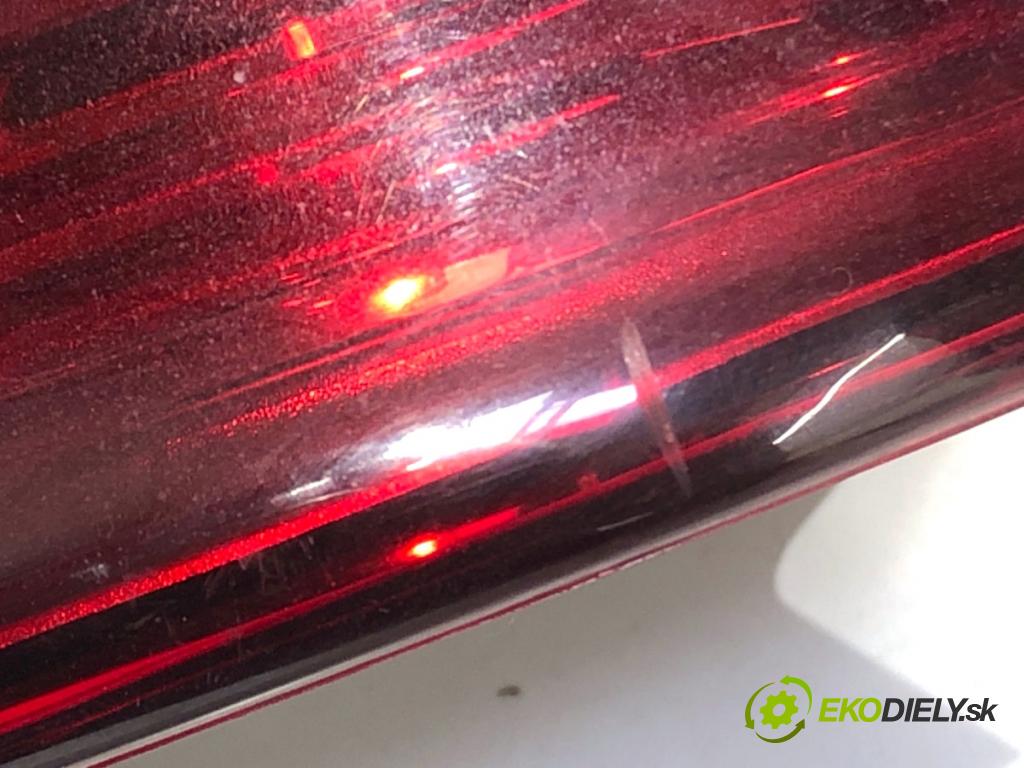 CITROEN C5 III Kombi 2013 120 kW 2.0 HDi 165 1997 světlo levý zadní část