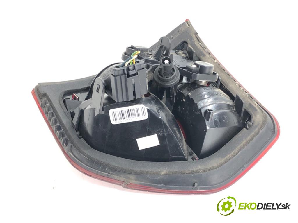 CITROEN C5 III Kombi 2013 120 kW 2.0 HDi 165 1997 světlo zadní část pravá vnitřní 9675067880 (Klika dveří ostatní)