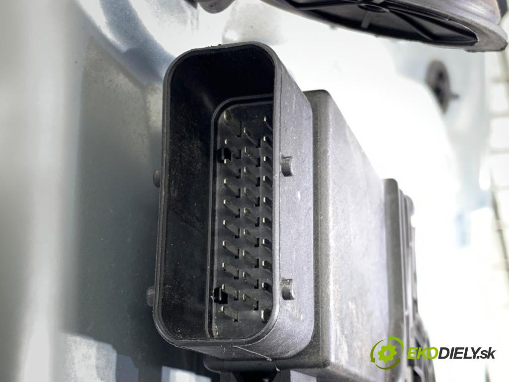 SKODA SUPERB I sedan 2003 96 kW 1.9 TDI 1896 mechanismus okna pravý přední část 1C0959802A
