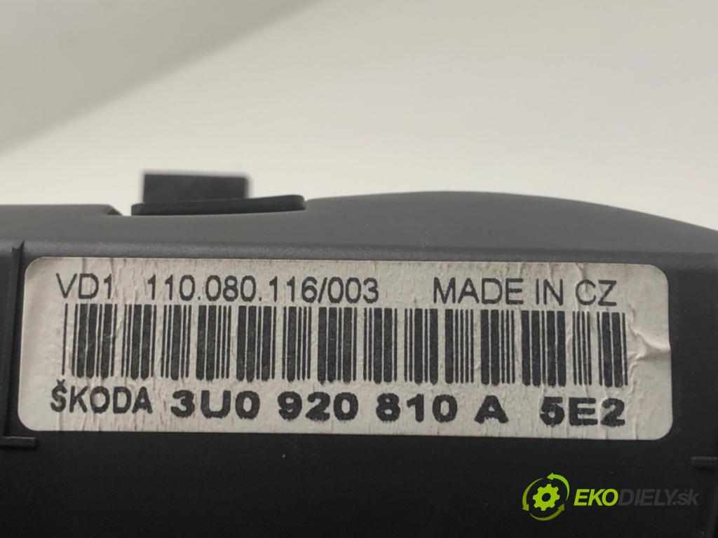 SKODA SUPERB I sedan 2003 96 kW 1.9 TDI 1896 Prístrojovka 3U0920810A (Prístrojová doska)