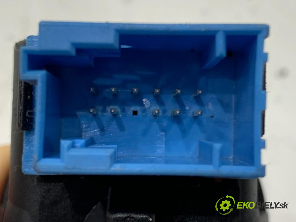 CITROEN BERLINGO II Nadwozie pełne/minivan 2016 73 kW 1.6 BlueHDi 100 1560 Prepínač nastavenia spätných zrkadiel (Prepínacie páčky pod volantom)