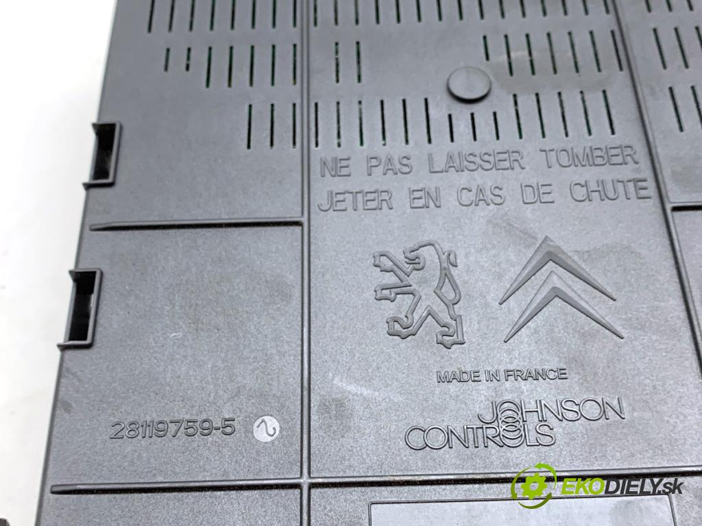 CITROEN BERLINGO II Nadwozie pełne/minivan 2016 73 kW 1.6 BlueHDi 100 1560 modul BSI 981218948002 (Pojistková skříňka)