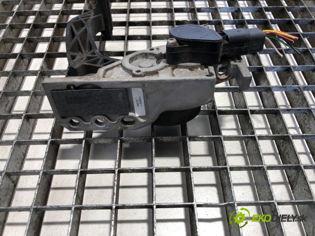 VOLVO FH Ciągnik siodłowy 2012 338 kW 460 338 kW [460 KM] olej napędowy 2005 - 2022 12800 Potenciometer plynu 21116879 (Potenciometer plynového pedálu)