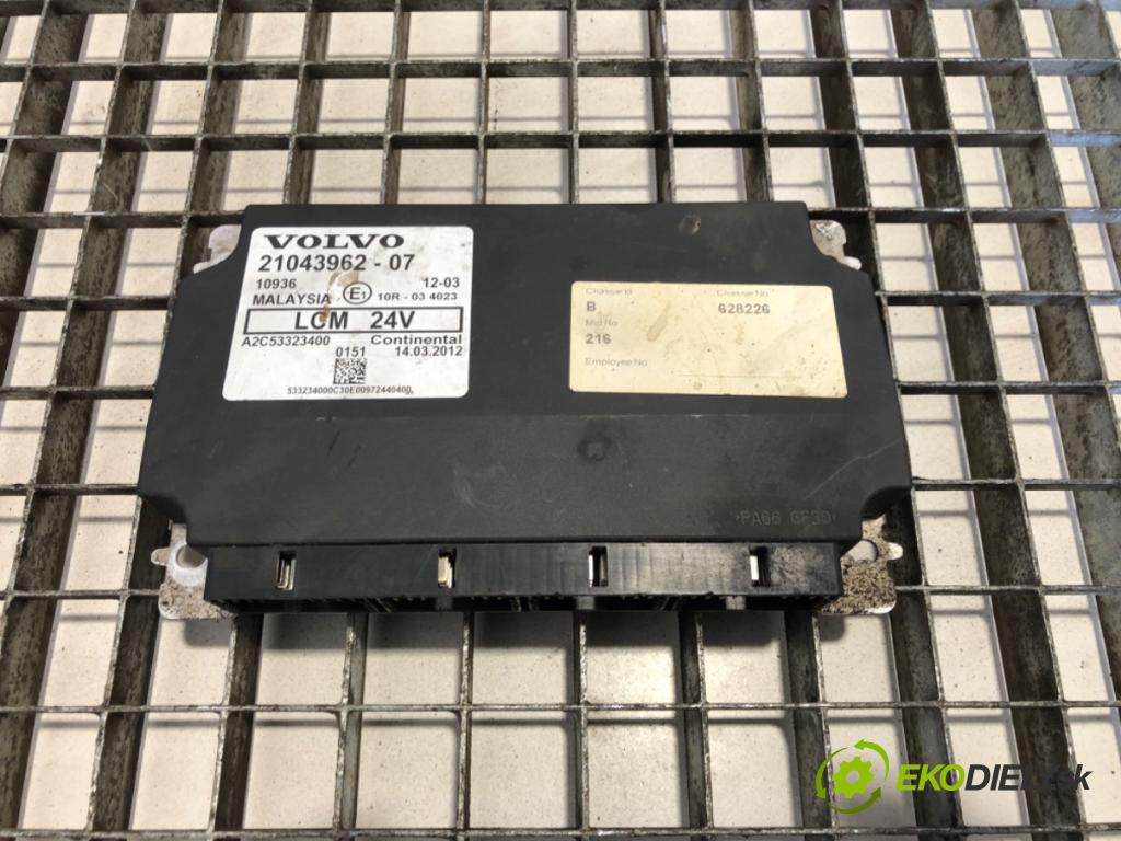 VOLVO FH Ciągnik siodłowy 2012 338 kW 460 338 kW [460 KM] olej napędowy 2005 - 2022 12800 Modul svetiel 21043962 (Riadiaca jednotka ostatné)