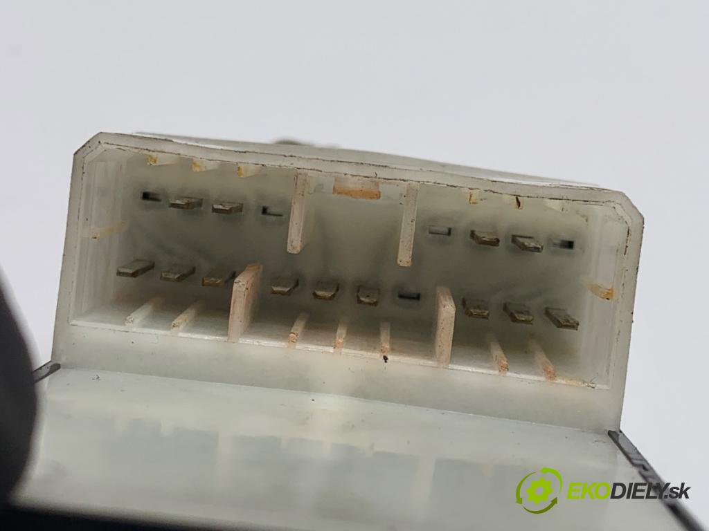 SUZUKI SX4 liftback 2008 79 kW 1.6 VVT 4x4 (RW 416) 1586 Prepínač okien 64J20 (Prepínacie páčky pod volantom)