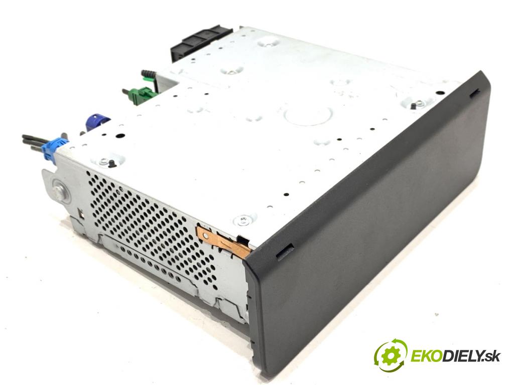 AUDI A4 B9 sedan 2024 110 kW 35 TFSI Mild Hybrid 1984 RADIO 8W2035043S (Audio zariadenie)