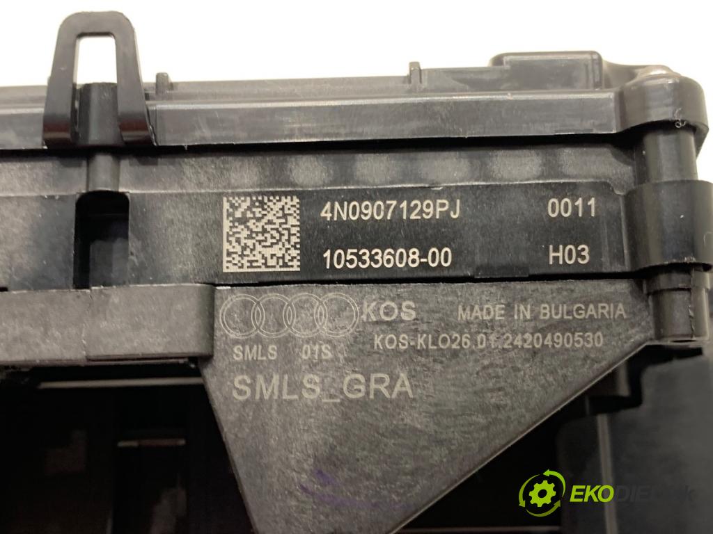 AUDI A4 B9 sedan 2024 110 kW 35 TFSI Mild Hybrid 1984 Prepínač kombinovaný 4N0907129PJ (Prepínacie páčky pod volantom)