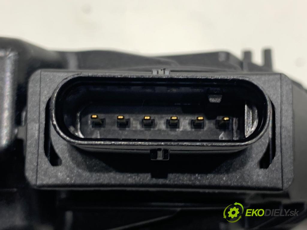 AUDI A4 B9 sedan 2024 110 kW 35 TFSI Mild Hybrid 1984 Potenciometer plynu 8W1723523 (Potenciometer plynového pedálu)