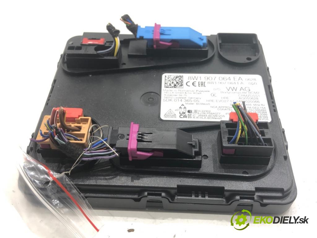 AUDI A4 B9 sedan 2024 110 kW 35 TFSI Mild Hybrid 1984 Modul komfortu 8W1907064EA (Modul komfortu)