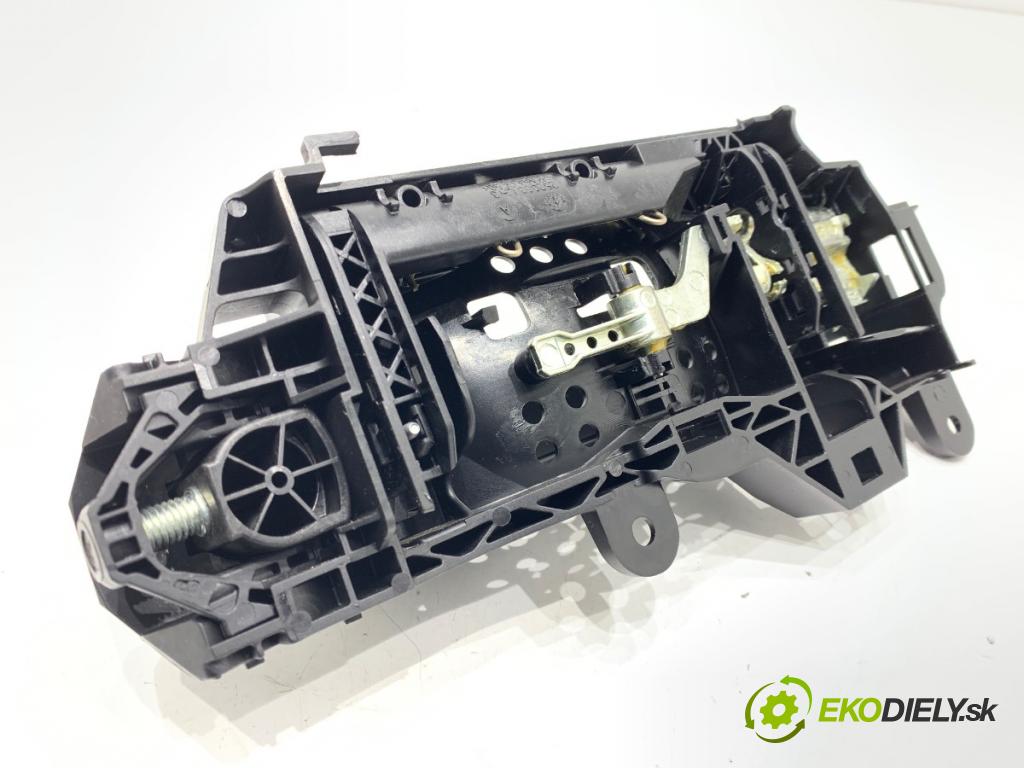AUDI A4 B9 sedan 2024 110 kW 35 TFSI Mild Hybrid 1984 klika vnejší levý zadní část