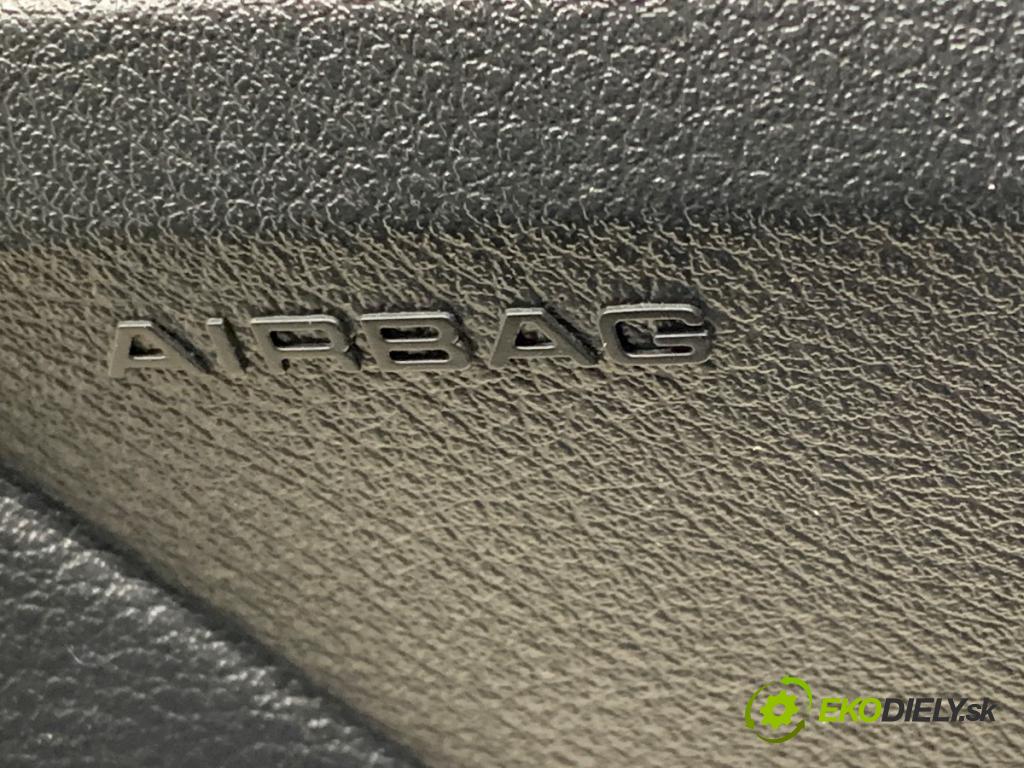 AUDI A4 B9 sedan 2024 110 kW 35 TFSI Mild Hybrid 1984 sedadlo levý přední část