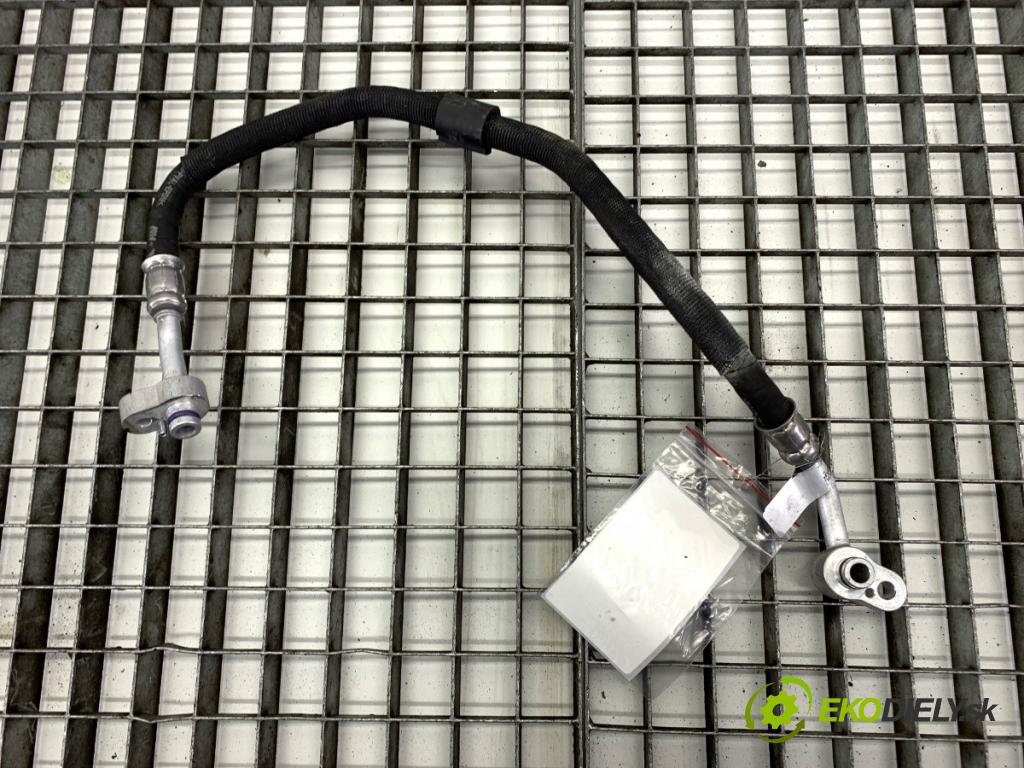 AUDI A4 B9 sedan 2024 110 kW 35 TFSI Mild Hybrid 1984 rúrka klimatizácie 8W0816721BC (Rúrka klimatizácie)