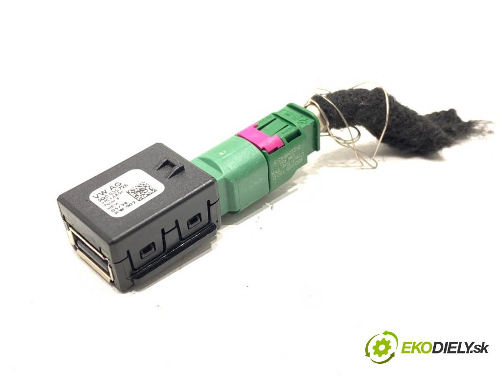 AUDI A4 B9 sedan 2024 110 kW 35 TFSI Mild Hybrid 1984 HNÍZDO: USB 5Q0035726
