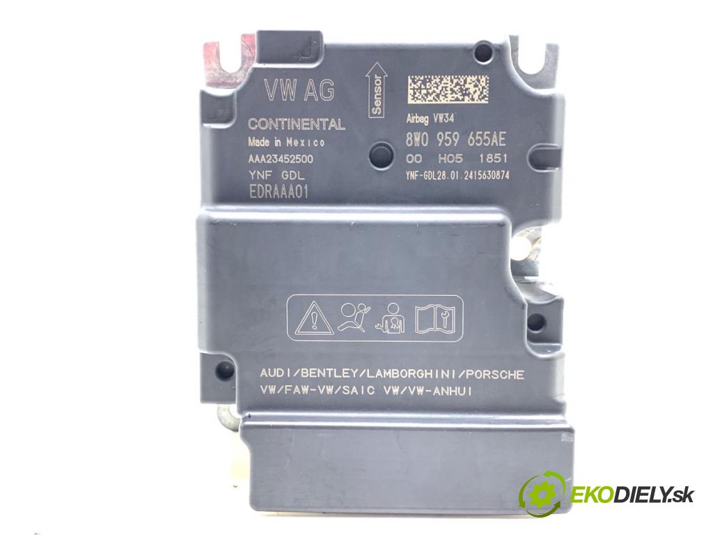 AUDI A4 B9 sedan 2024 110 kW 35 TFSI Mild Hybrid 1984 senzor airbag 8W0959655AE (Snímač)