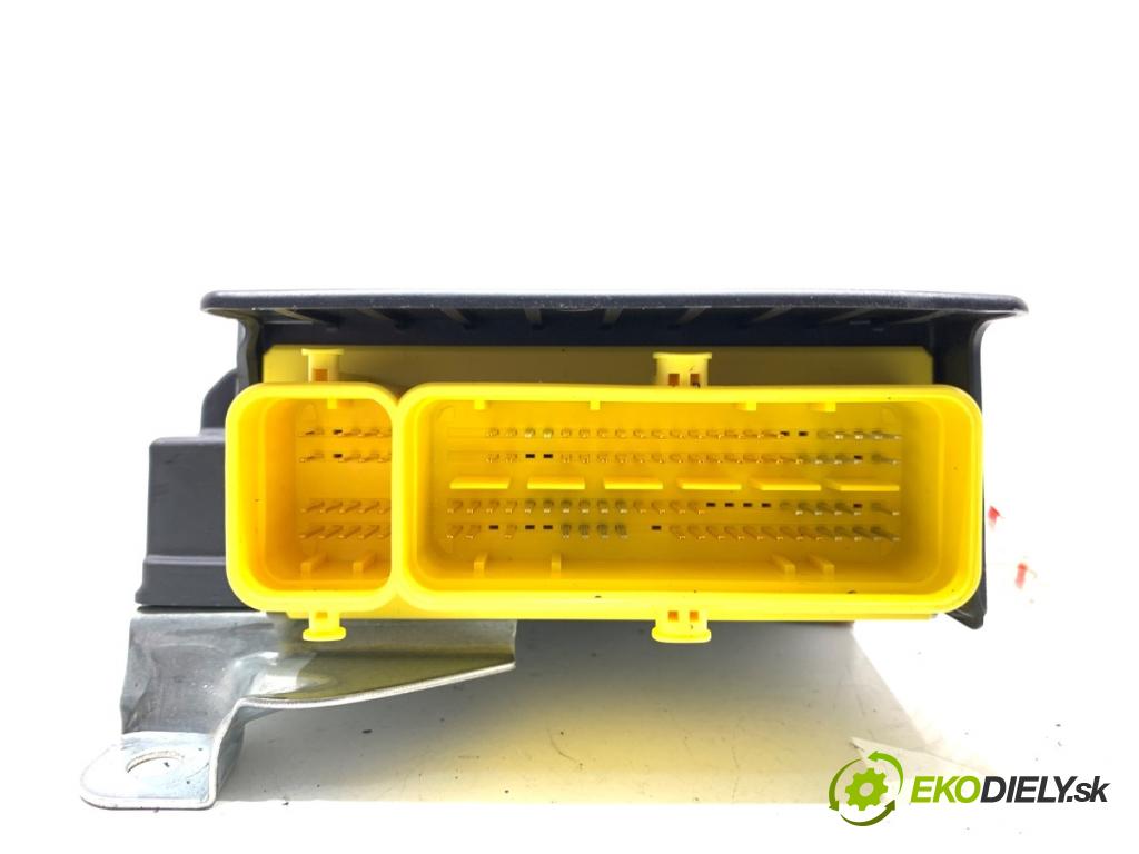 AUDI A4 B9 sedan 2024 110 kW 35 TFSI Mild Hybrid 1984 senzor airbag 8W0959655AE (Snímač)