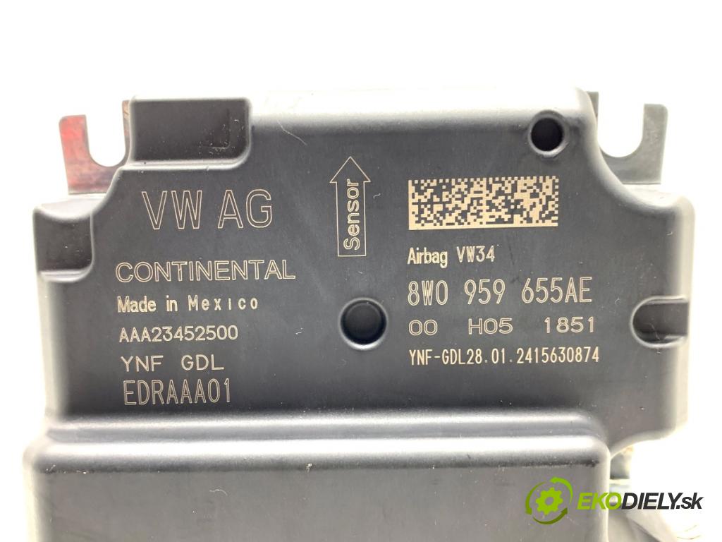 AUDI A4 B9 sedan 2024 110 kW 35 TFSI Mild Hybrid 1984 senzor airbag 8W0959655AE (Snímač)