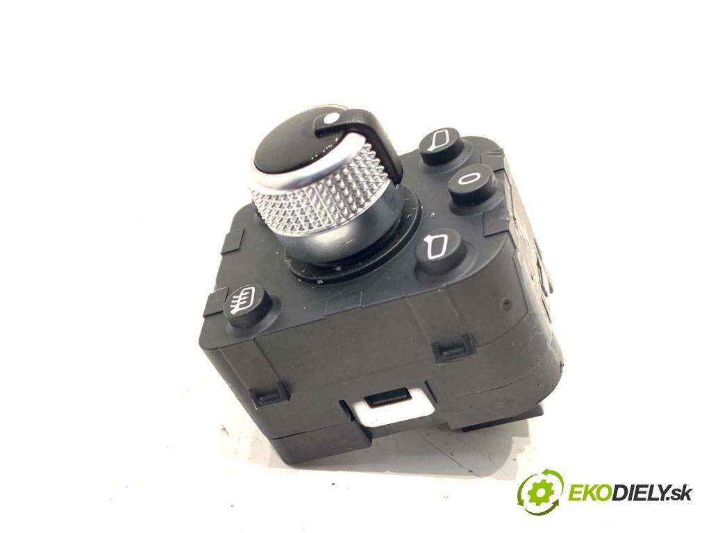 AUDI A4 B9 sedan 2024 110 kW 35 TFSI Mild Hybrid 1984 Prepínač nastavenia spätných zrkadiel 4M0959565Q (Prepínacie páčky pod volantom)